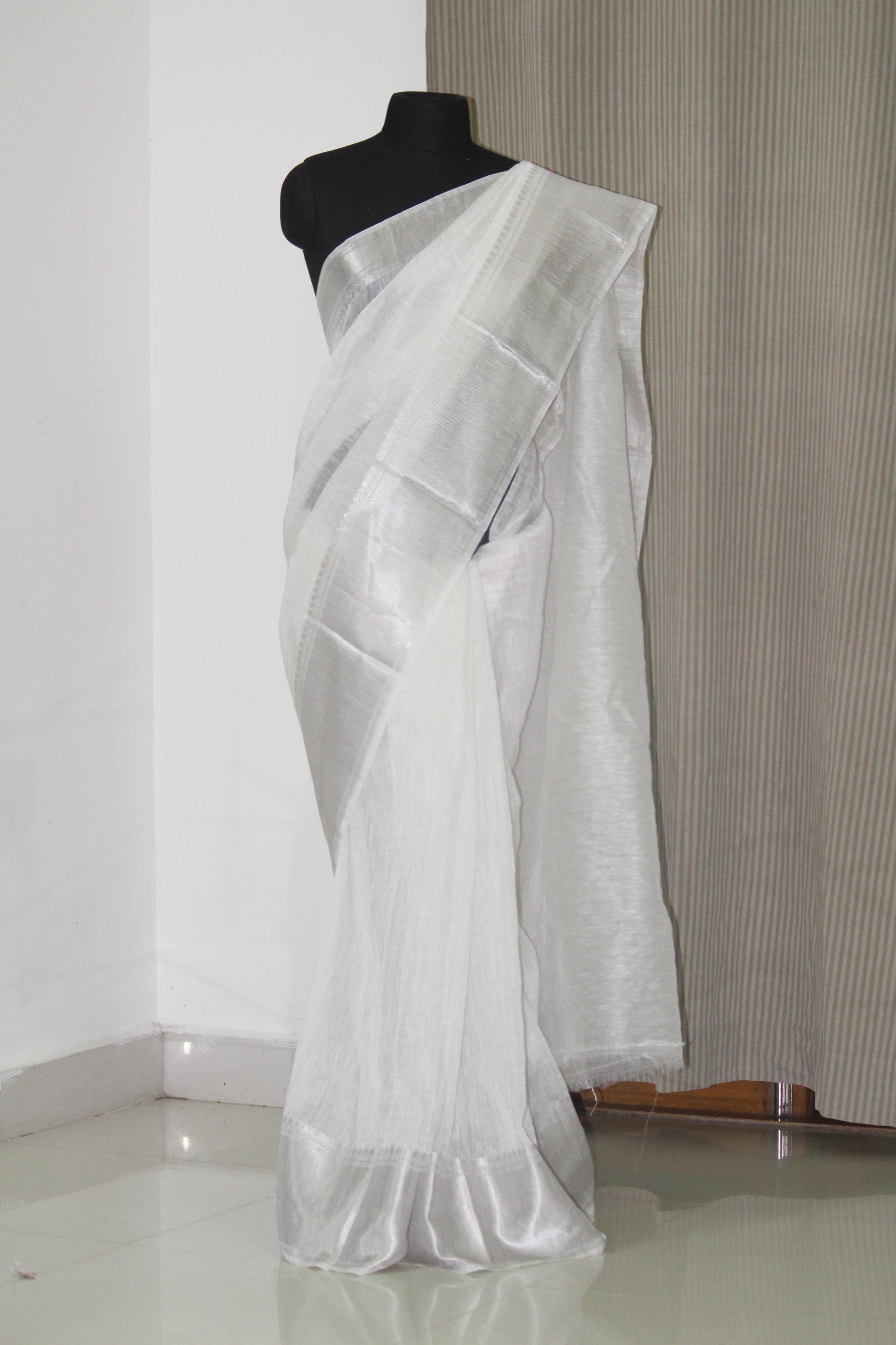 Pure linen silk saree with silver zari ...